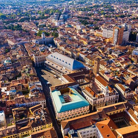 Ht - Esclusivo Loft In Centro A Padova Apartman Kültér fotó